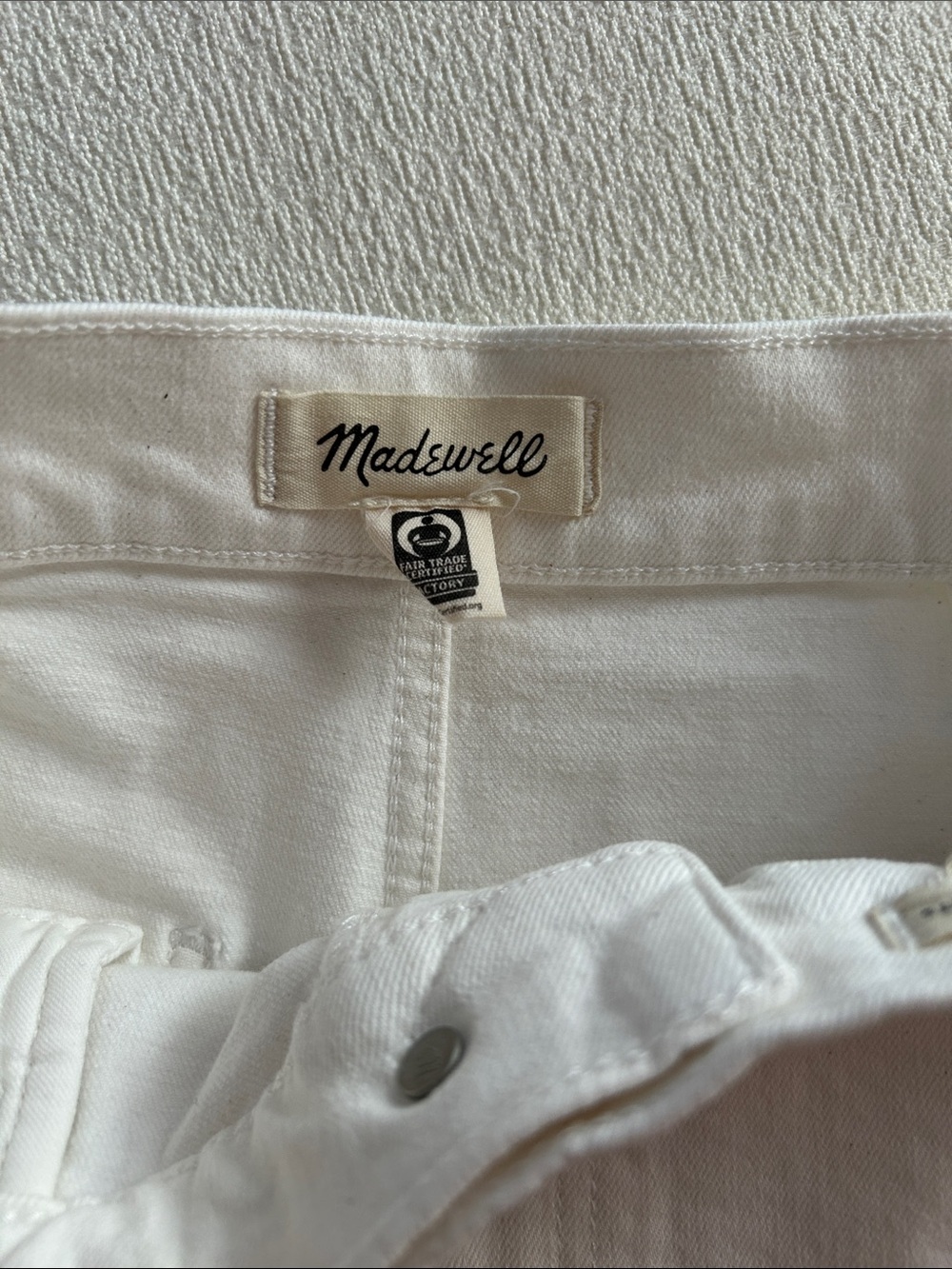 The denim Emmet short in tile white - Picture 6 of 8